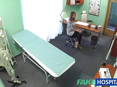Lindas queridinhas europeias compartilhando um grande pica-pau video brasileiro de sexo caseiro