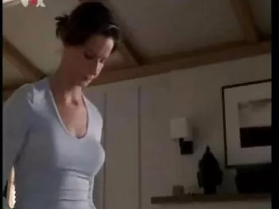 A latina fofa Sommer Isabella dá um belo boquete antes de montar vídeo caseiro de pornô brasileiro naquele pau