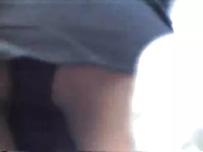 Ninfas morenas têm um plano sexual e o motorista filmes pornos caseiros brasileiros faz parte dele