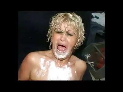 Depois video porno nacional amador do cunilíngua, a garota pega o pau na boca e chupa