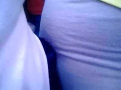 Ginger videos porno caseiros brasileiro cutie precisa de um grande schlong em sua bunda apertada