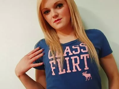 A linda sexpot celebra o ano novo fazendo sexo anal pornos brasileiros amadores com BF