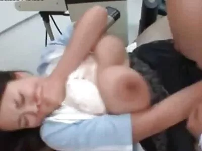 Totalmente natural, MILF está fazendo seu primeiro elenco pornográfico de todos os videos porno amador nacional tempos