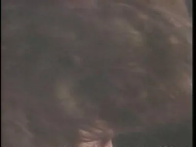 Chick ajuda uma videos amadores brasileiros amiga tímida a obter o orgasmo, atraindo-a para três caminhos