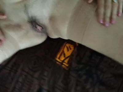 Sexpot sensual tenta colega de quarto a trair sexo no quarto porno brasileiro amador