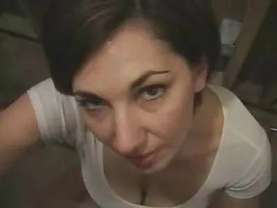 Buraco de glória quádruplo para ninfomaníaca adolescente vídeo caseiro pornô brasileiro provocante