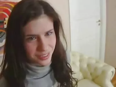 A fofa loira Allie porno real amador brasileiro está precisando de algum dinheiro rápido