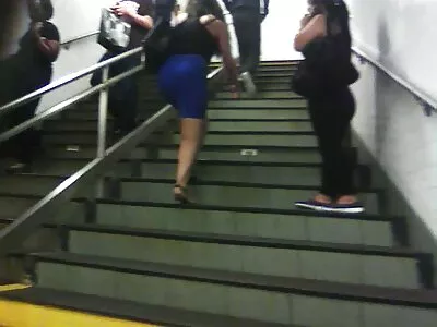 Lutadoras morenas fodidas sexo caseiros brasileiros e lambidas pelo árbitro no ringue