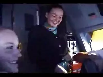 Homem filmes pornos caseiros brasileiros de sorte cercado de vadias que juntas idolatram seu pau