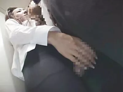 Loira MILF tem curvas completamente naturais e um grande apetite sexual video brasileiro de sexo caseiro
