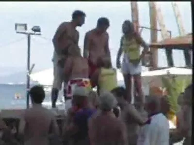 Aniversariante curvilínea extrai sêmen de stripper pendurada porno brasileiro flagras